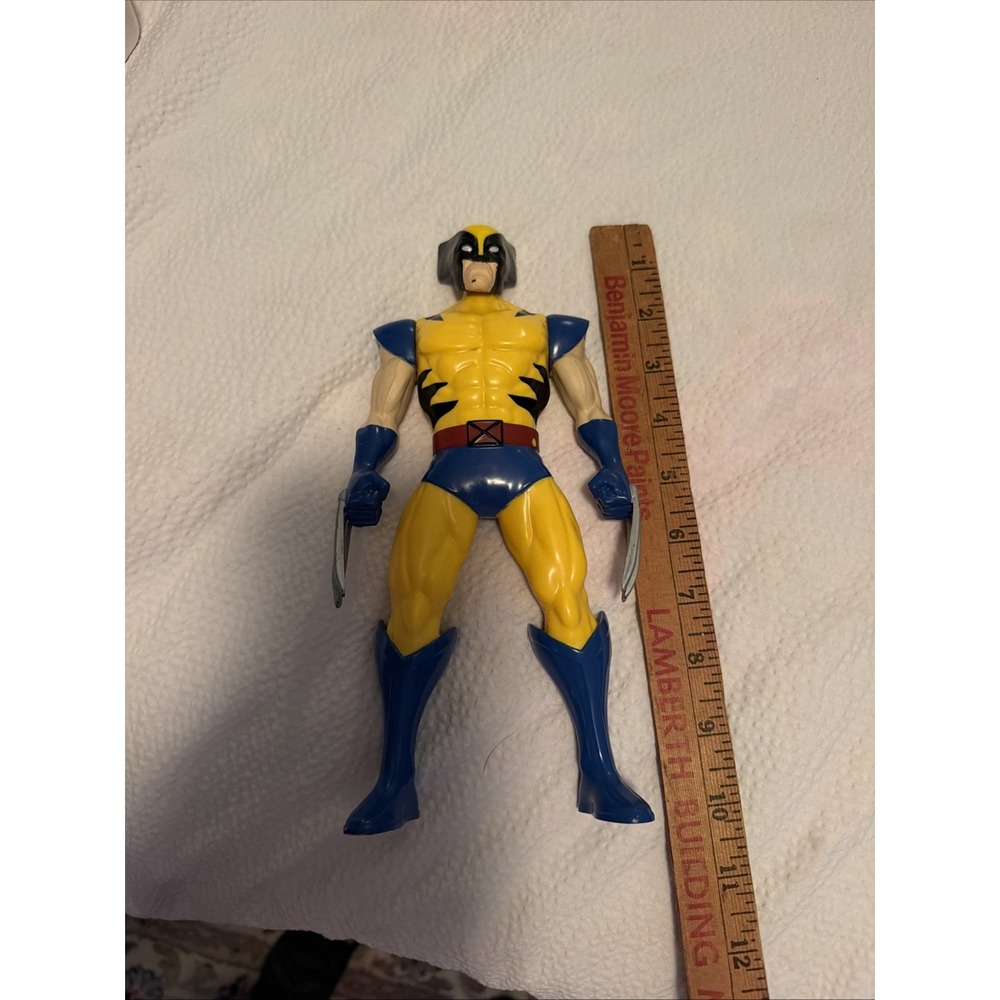 Wolverine Hasbro Marvel Hero Series X-Men 2021 10 " Action Figure - Picture 9 of 9